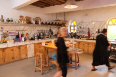 tigmi-bulbul-kitchen-with-staff